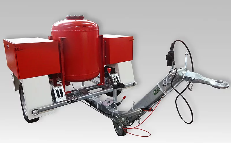 Löschanlage P250 auf Kfz-Anhänger (Frontansicht)