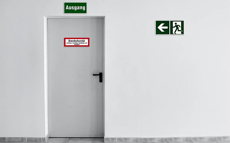 Wartung und Instandhaltung von Brandschutztüren, Brandschutztoren und Feststellanlagen durch Minimax