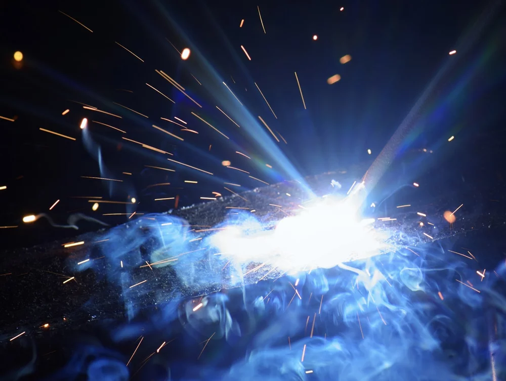 Herkömmliche Löschmittel können bei einem Metallbrand nichts ausrichten