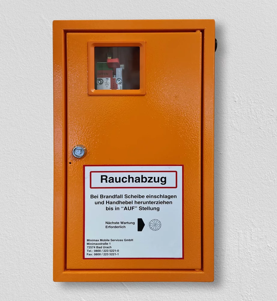 Rauchabzüge unterliegen neben der jährlichen Inspektion und Wartung auch den regelmäßigen Prüfungen durch einen Sachverständigen.
