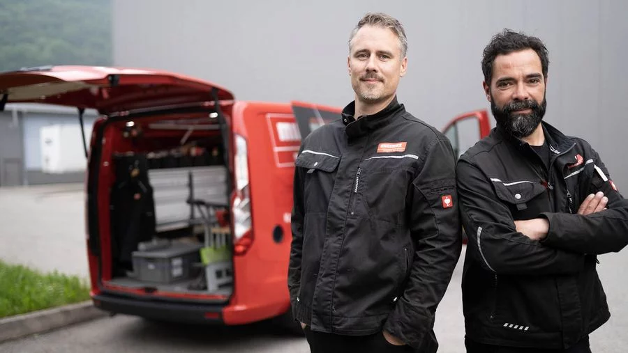 data.image.1.alternative}